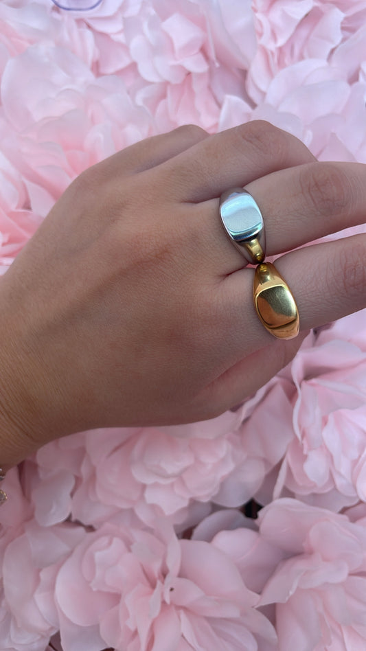 Anello “chevalier square”
